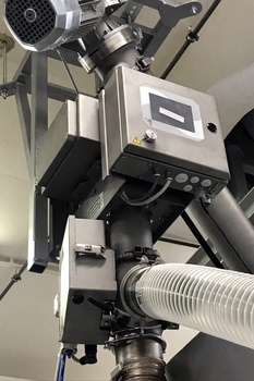 QUICKTRON 07 RH HyQ Clean szabadeséses fémdetektor – granulálás és keverékek homogenizálása a gyógyszeriparban