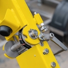 FIREFLY 6 mobil fénykereszt, amely a repülőtéri kifutópálya lezárását jelzi